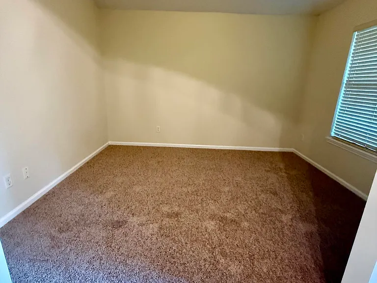 3150 Highland Grove Dr — Photo 17