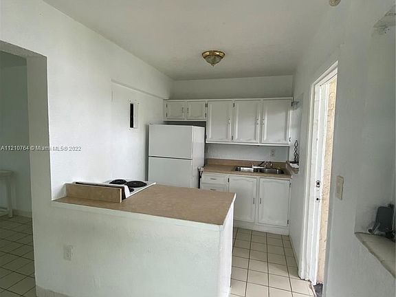 2nd image of 1501 N Ocean Blvd APT 3