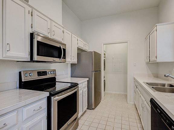 5th image of 4030 Holland Ave APT 6