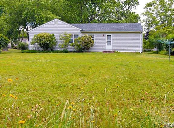 4th image of 400 Gardiners Ln
