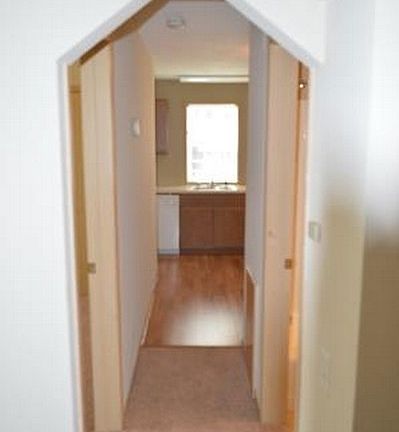 5th image of 2905 Commercial Ave #13659354
