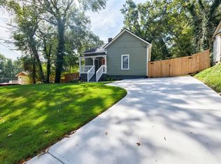 2844 Browntown Rd NW, Atlanta, GA 30318