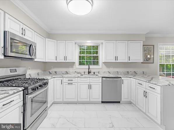 1665 Bay Head Rd, Annapolis, MD 21409