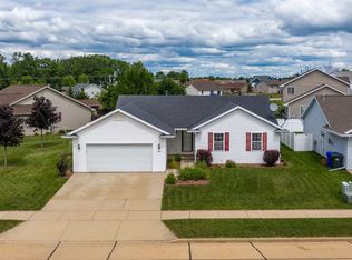 1970 Greengrove St, Kaukauna, WI 54130