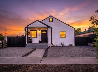 736 SW 10th St, Redmond, OR 97756