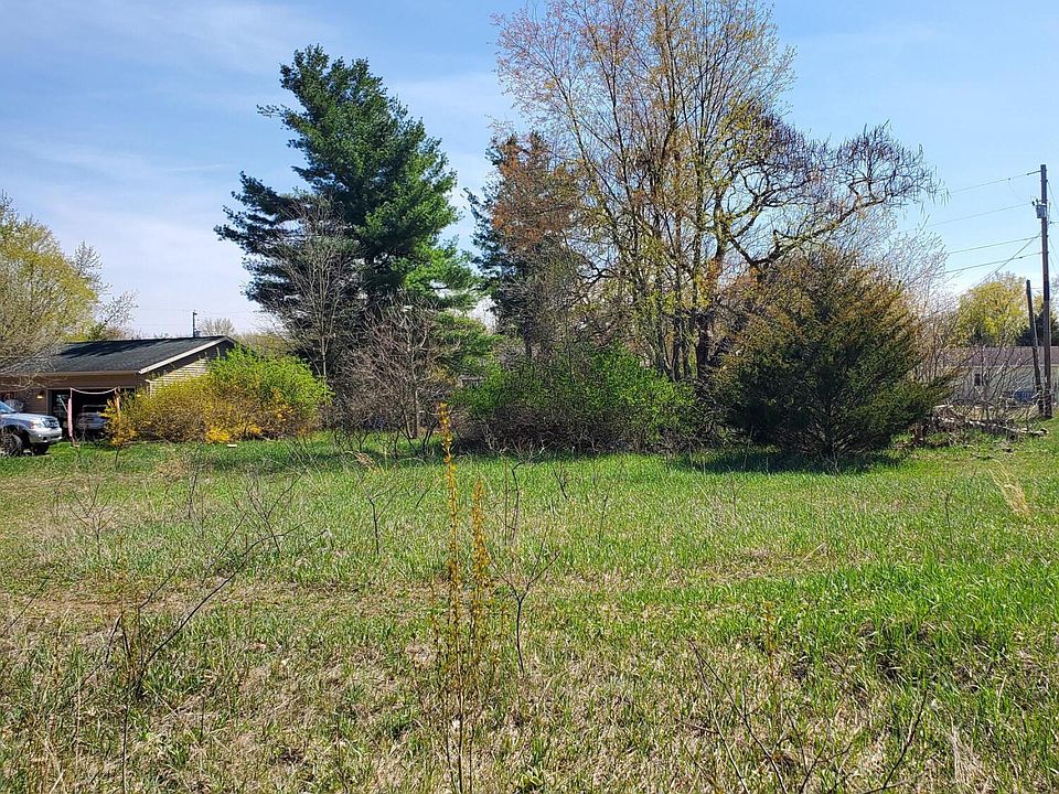 1st image of N Riverview Dr