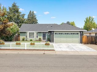 873 Westrop Dr, Central Pt, OR 97502