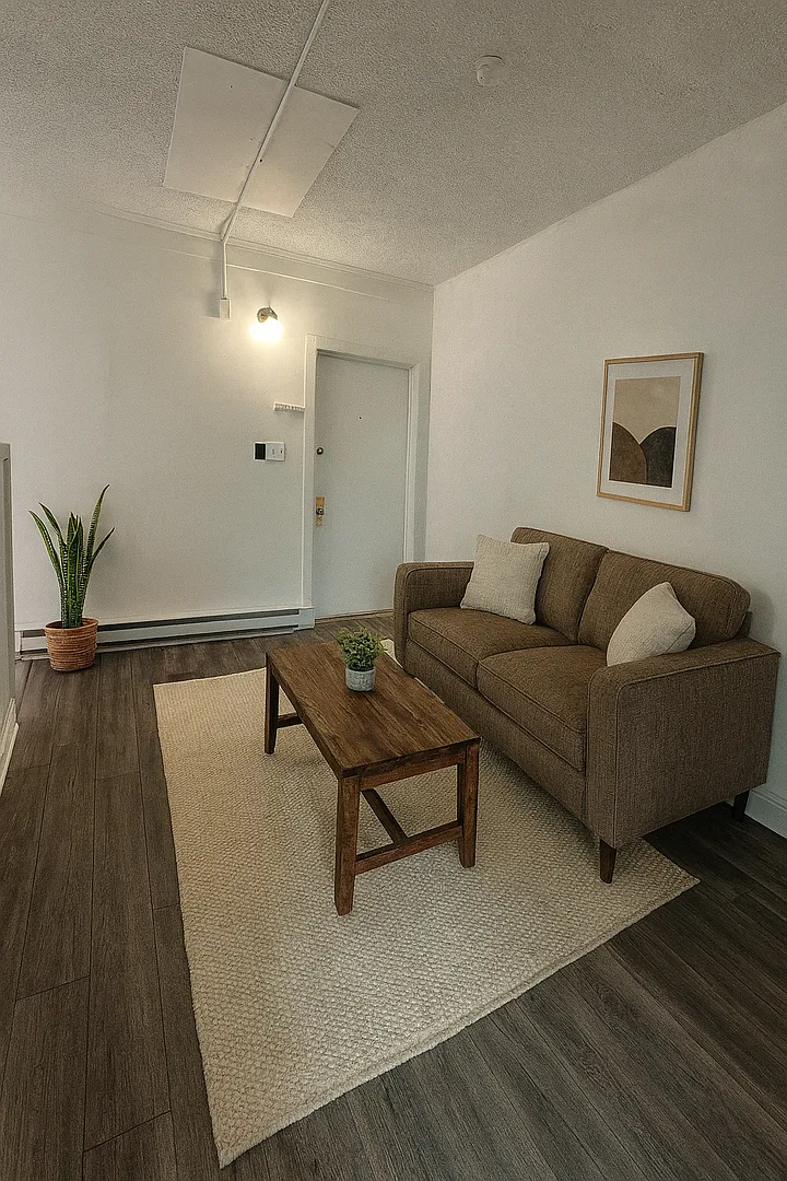 1012 W Main Street — Photo 1