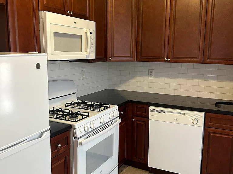 217 E 86th St #5B — Photo 6