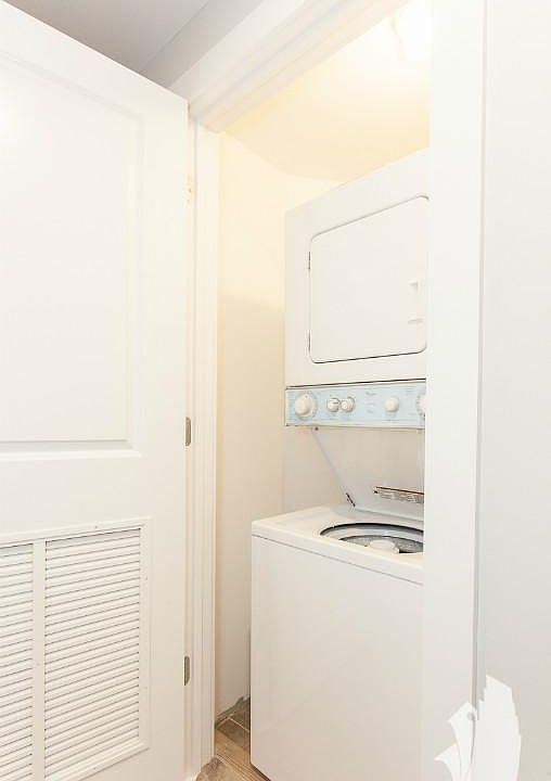 1st image of 2922 W Logan Blvd #Gdn