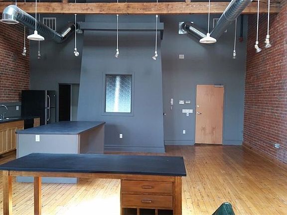 2nd image of 55 North St #3