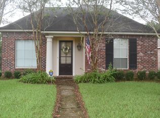 10443 E Springwind Ct, Baton Rouge, LA 70810