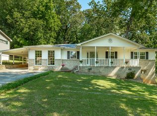 1229 Cranbrook Dr, Hixson, TN 37343