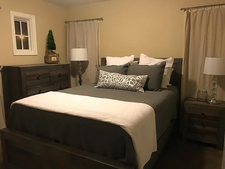 404 Montezuma Ave — Photo 11