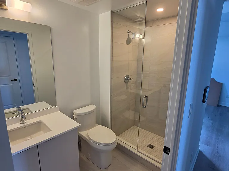 2075 Lakeshore Rd #1903 — Photo 8