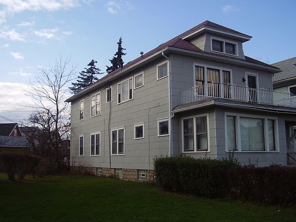 3rd image of 188 Englewood Ave