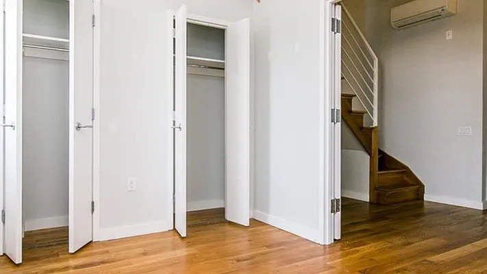 Rented by Nooklyn NYC LLC | media 49