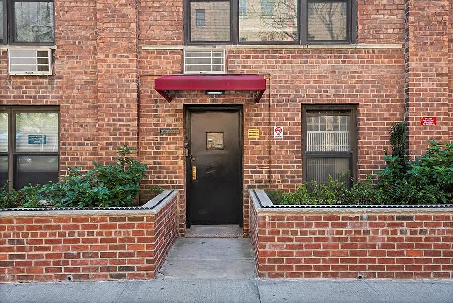 1st image of 330 E 70th St APT 1W