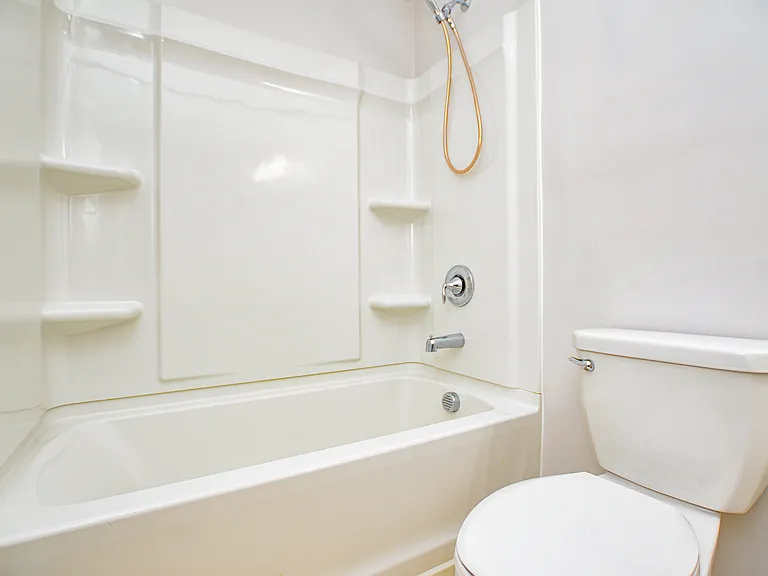 2037 Ice Lake Ct — Photo 31