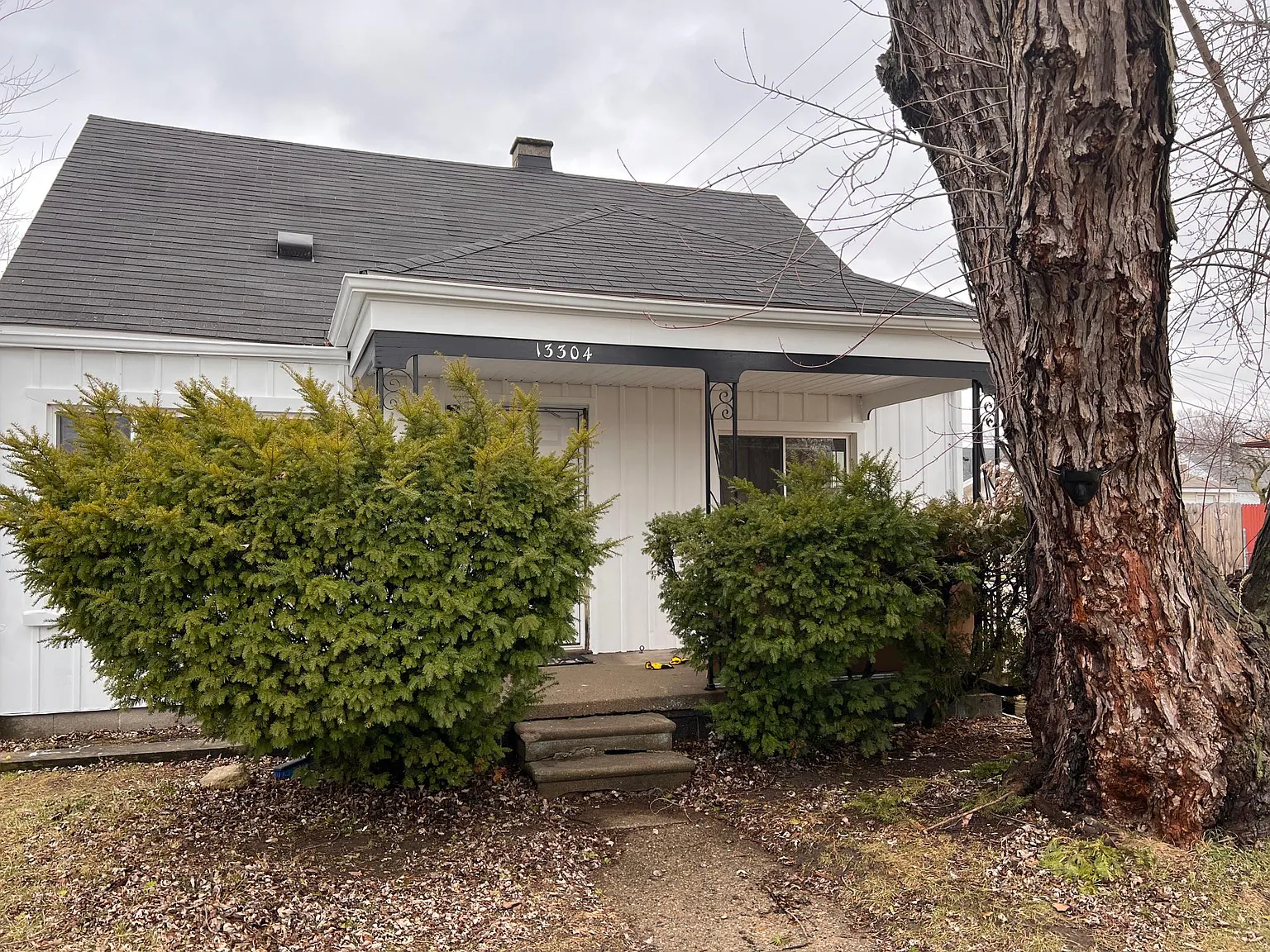 13304 Prospect Ave photo 1