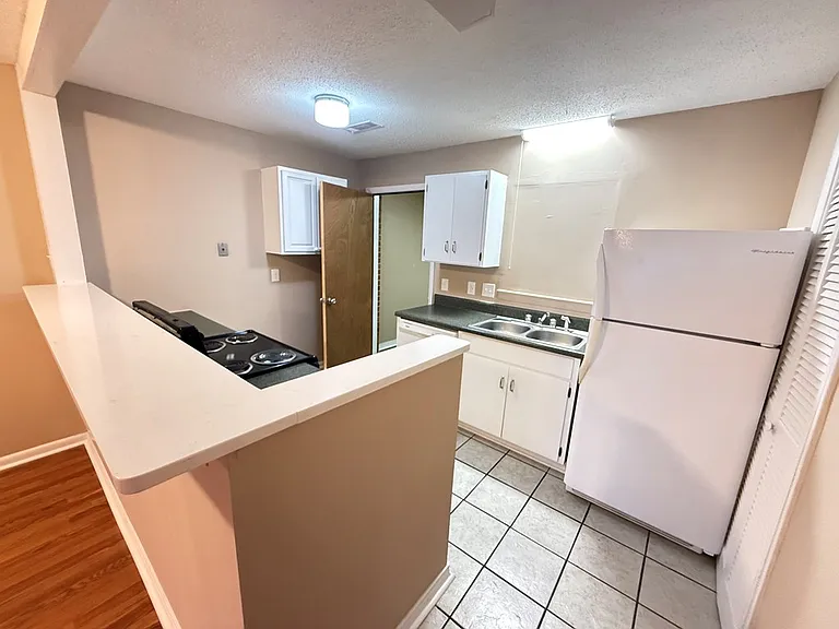 104 Corley St — Photo 4