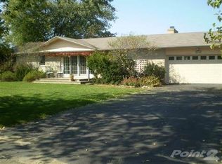 48109 W McKean Dr, New Buffalo, MI 49117