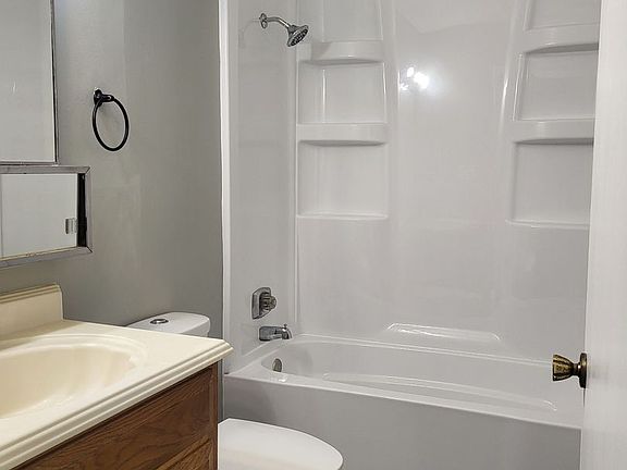 5th image of 311 S Grand Ave #13