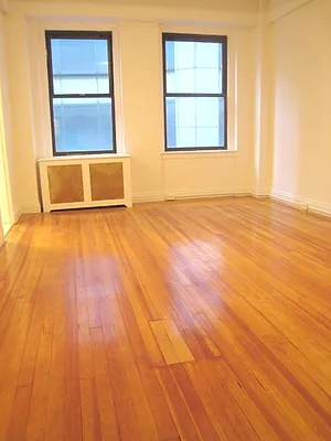 Rented by City Connections Realty | media 10