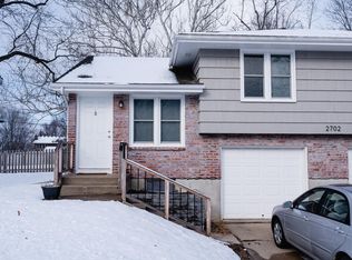 2702 NW Chipman Rd #B, Lees Summit, MO 64081