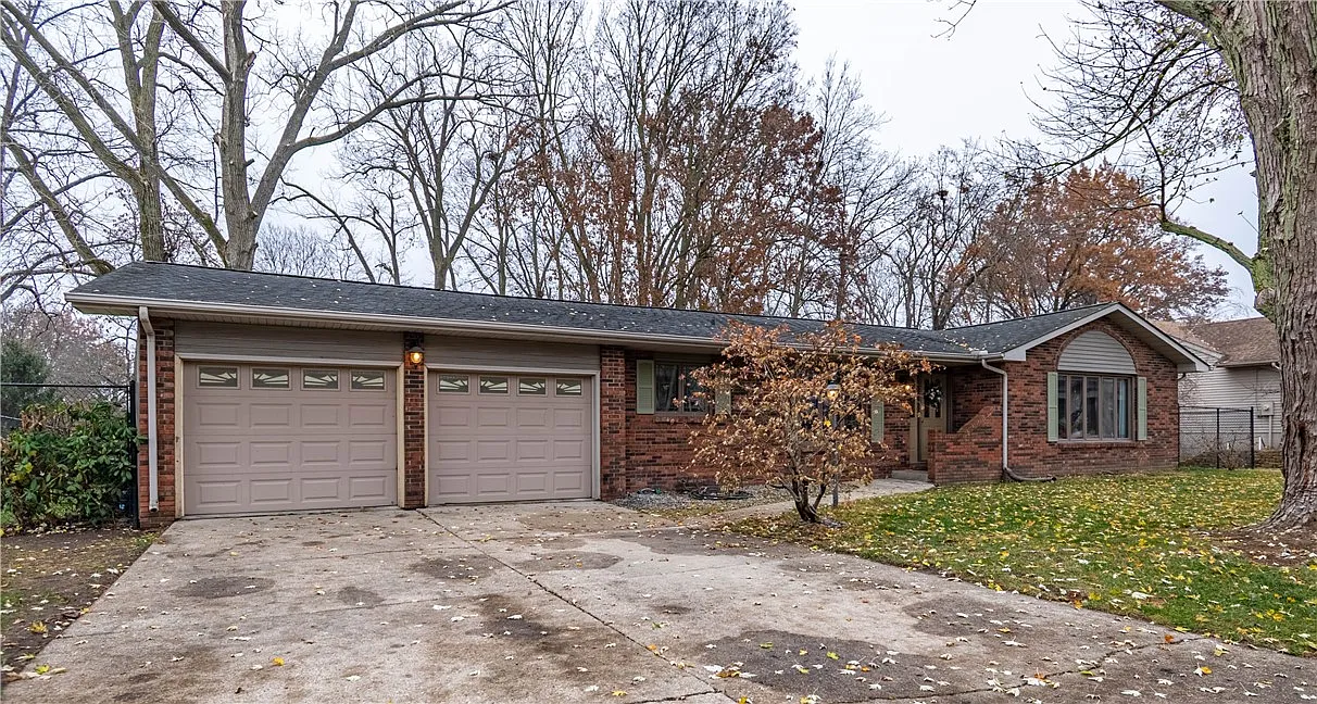 3028 Olympia Dr photo 1