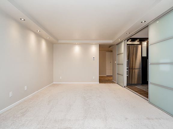 2nd image of 1415 Georgia St W #2001