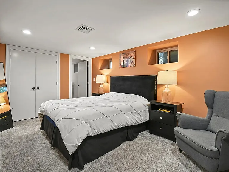 8 Greenleaf Ave #1 — Photo 3