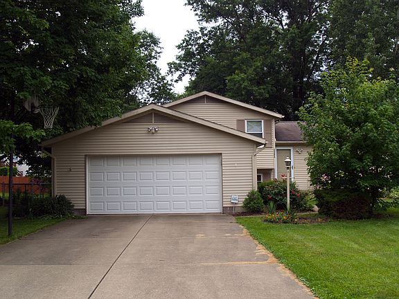 2nd image of 4392 Cherryhurst Dr