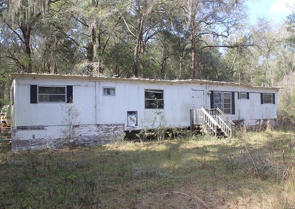 1st image of 3185 NE 135th St