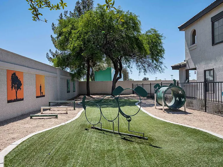 Lazo Apartments — Photo 29