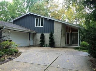 N42W5473 Spring St, Cedarburg, WI 53012