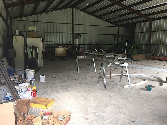5th image of 229 Griffin Ln