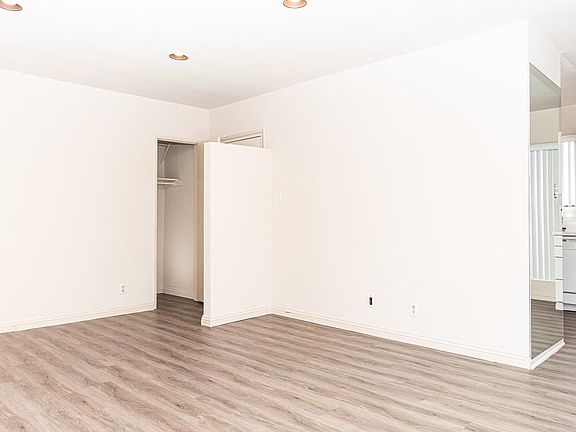 2nd image of 8635 Cashio St #9