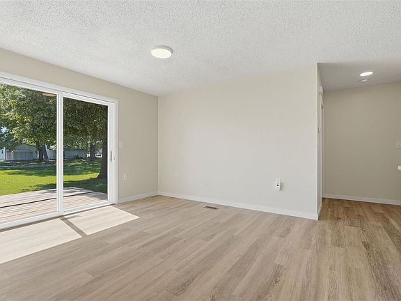 5th image of 320 N C Ave