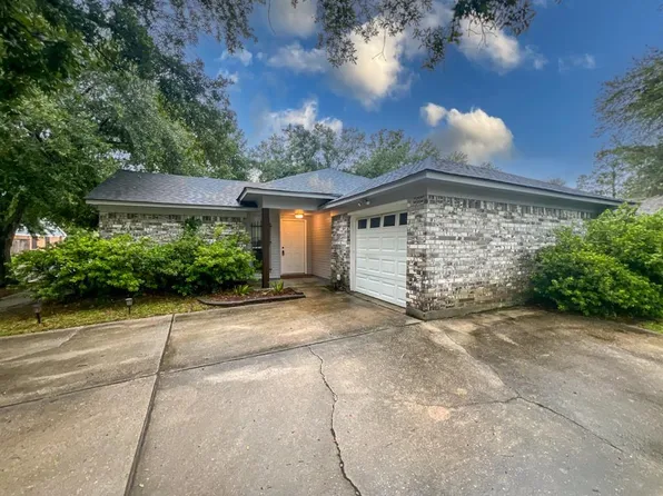 401 Queen Anne Dr, Slidell, LA 70460