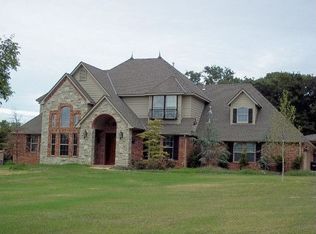 11802 S Santa Fe Ave, Edmond, OK 73025