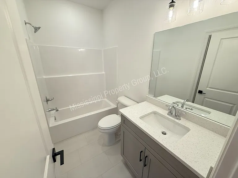 616 Cottage Grove Cir — Photo 26