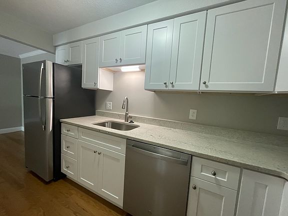 2nd image of 1371 Mendon Rd #25