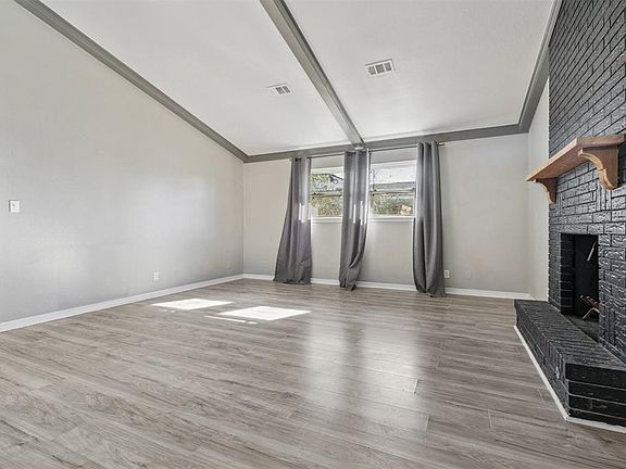 5th image of 4408 N Chapman Ave