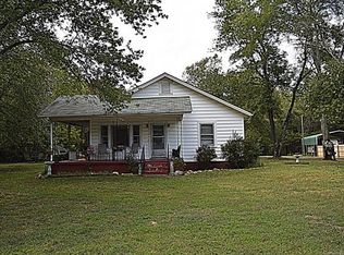 141 Canipe Rd, Dallas, NC 28034