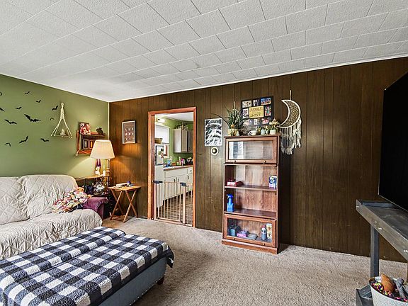 4th image of 561 Pembroke Dr