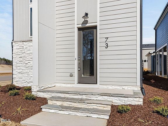 3rd image of 73 Parkland Dr