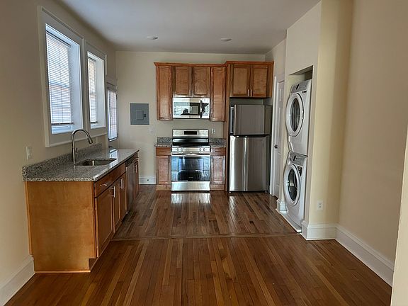 2nd image of 2826 W Grace St APT 5