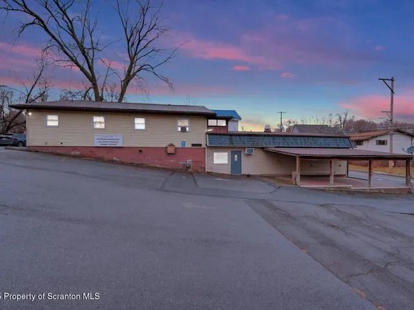 36 Pike St, Carbondale, PA 18407