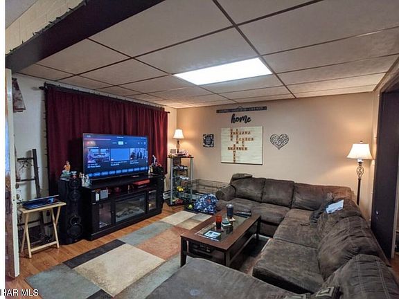 2nd image of 708 N 5th Ave